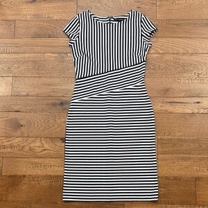 Banana Republic Factory Women’s Short-Sleeve Dress - Striped Dress - Size 4
